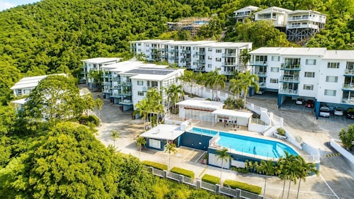 Summit Apartments Airlie Beach