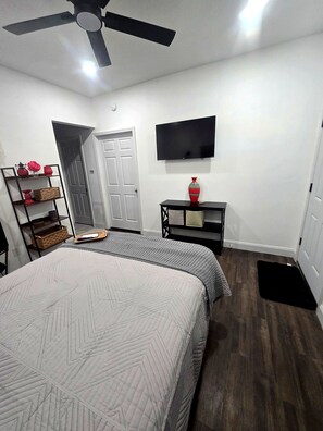 2 bedrooms, WiFi, bed sheets