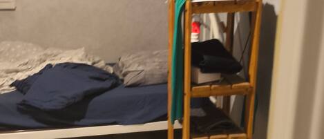 1 quarto, roupa de cama