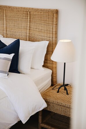 4 habitaciones, tabla de planchar con plancha, wifi y ropa de cama