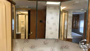 1 chambre, literie fournie