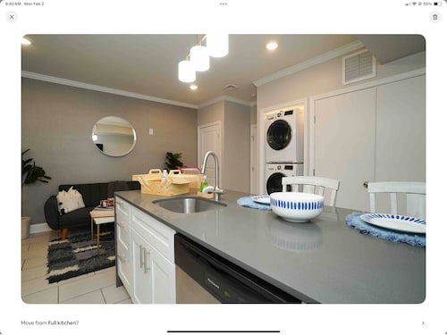 Cozy 1-bedroom apartment in charming Philadelphia with AC