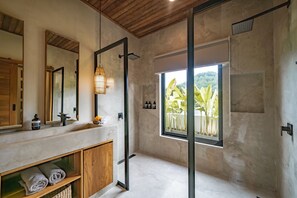 Deluxe Villa, 2 Bedrooms, Patio, Pool View | Bathroom - Villa Born to Live Uluwatu (Uluwatu)