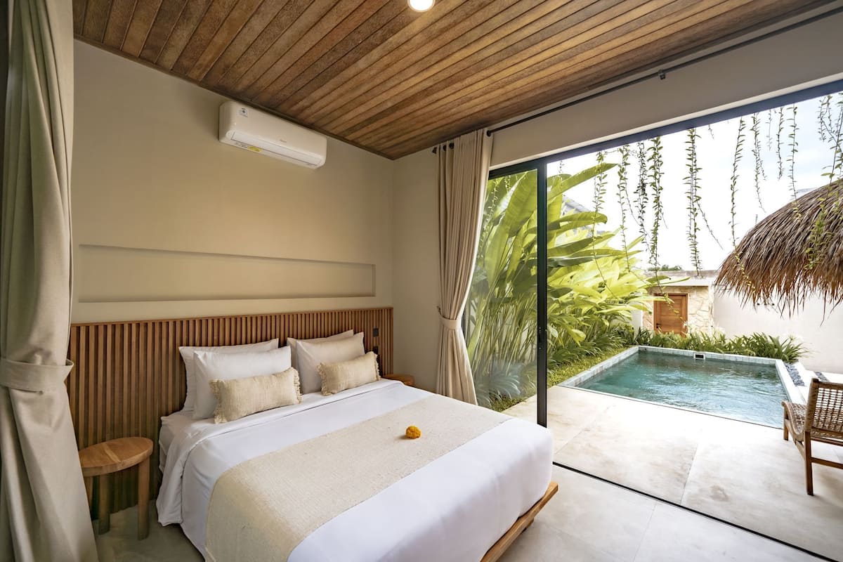 Deluxe Villa, 2 Bedrooms, Patio, Pool View | Egyptian cotton sheets, premium bedding, in-room safe, laptop workspace