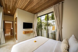 Deluxe-Villa, 2 Schlafzimmer, Terrasse, Poolblick | Bettwäsche aus ägyptischer Baumwolle, hochwertige Bettwaren, Zimmersafe