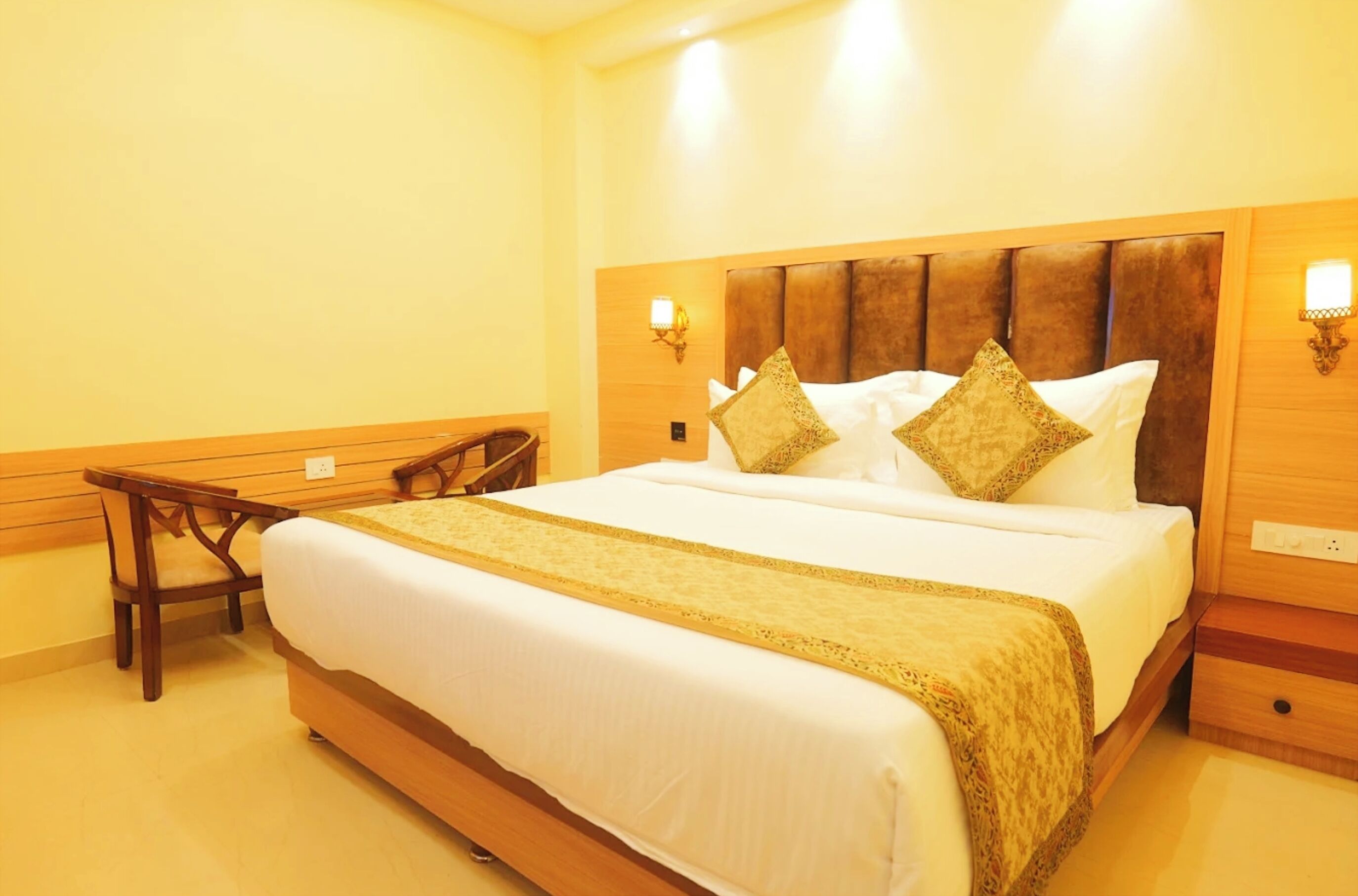 Hypoallergeen beddengoed, een bureau, geluiddichte muren, gratis wifi