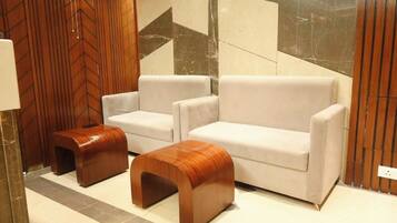 Family Double Room, Air conditioning | Hypo-allergenic bedding, desk, soundproofing, free WiFi