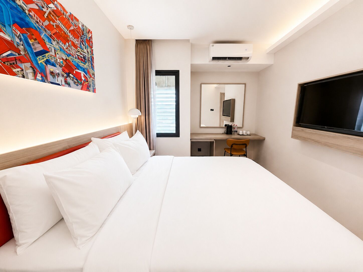 Smart King Room | Desk, free WiFi
