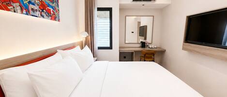 Smart King Room | Desk, free WiFi
