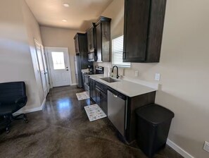 Private kitchen - 99 per night -Lovely 2-bedroom house with AC in charming Paris - Pet friendly (Paris)