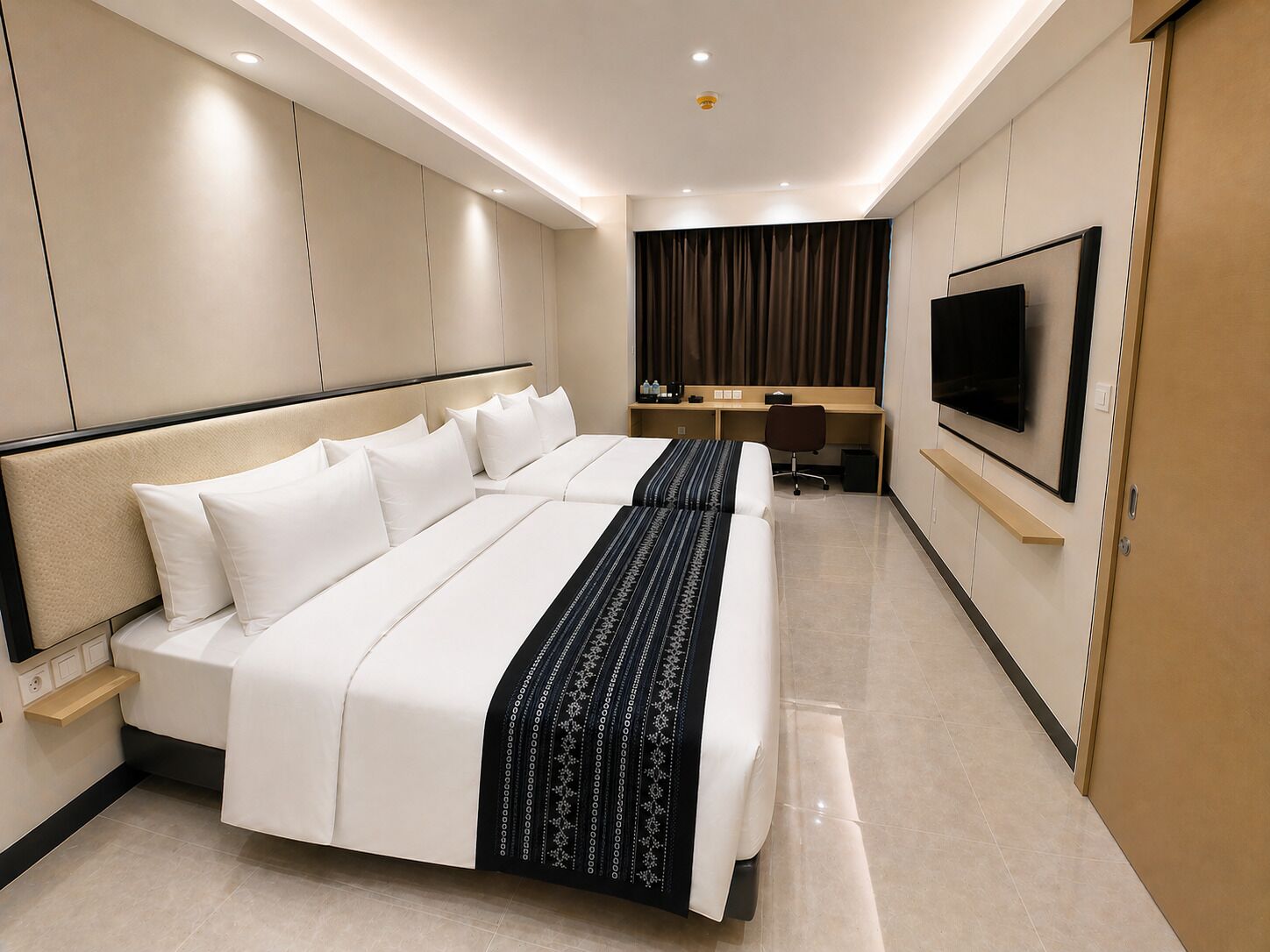 Minibar, in-room safe, laptop workspace, blackout curtains