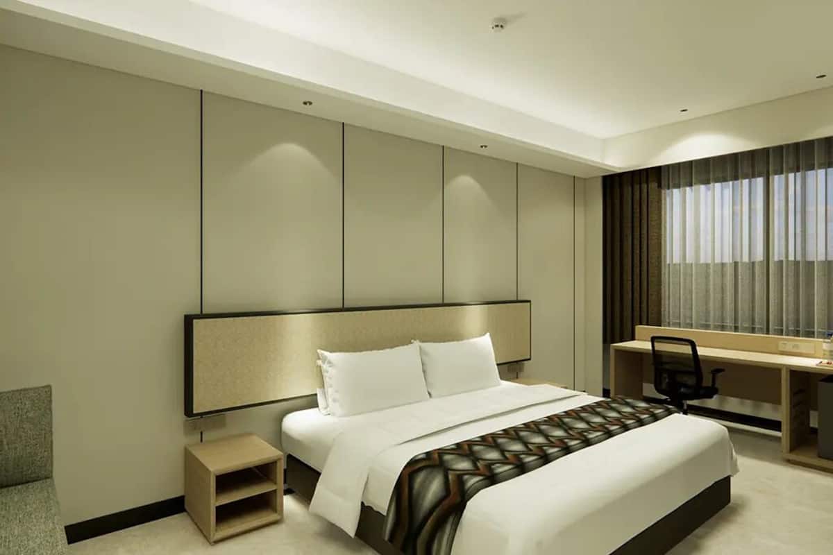 Executive Room | Laptop workspace, free WiFi