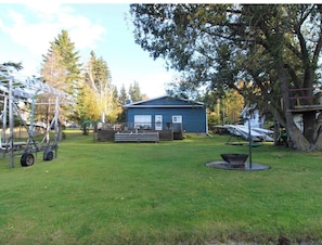 Cabin, 3 Bedrooms, Accessible, Balcony | Property grounds