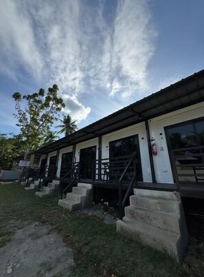 Exterior - Siqui Pods (Siquijor)