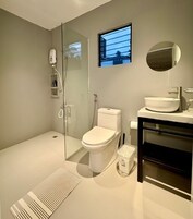 Shower, bidet, towels, soap