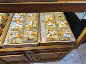 Free daily continental breakfast  - Hotel Bangladesh China Club (Dhaka)