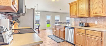 Beautiful 3-bedroom house with AC in wonderful Altus with Altus TDY House