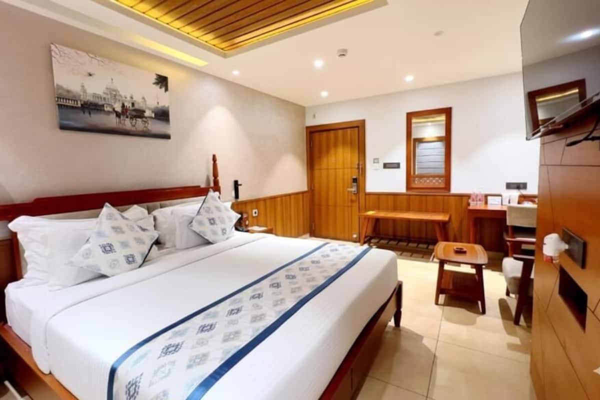 Executive-Doppel- oder -Zweibettzimmer, Stadtblick | Bügeleisen/Bügelbrett, kostenloses WLAN