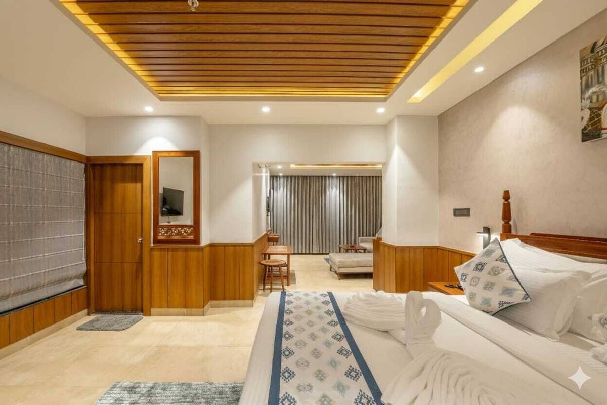 Executive-Suite, Stadtblick | Bügeleisen/Bügelbrett, kostenloses WLAN