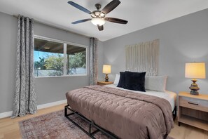3 bedrooms, iron/ironing board, WiFi, bed sheets
