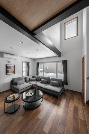 Apartment | Living area