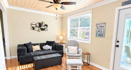 Sunsets on Sinclair - Sleeps 6, Waterfront, Fire pit, Kayaks, Games + MORE!