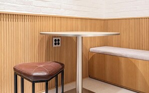 Suite | Interior - Sangbong Jungnang Salmon (Seoul)