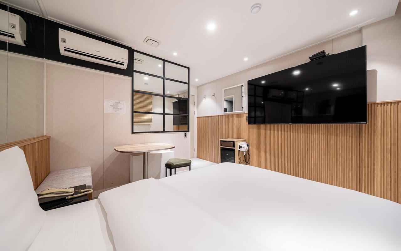 Deluxe Double Room | Free WiFi