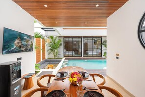 Dining - Villa Serene by Pertama Stay (Ungasan)