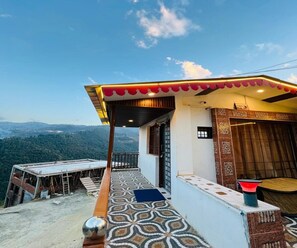 Terrace/patio - The Town Escape Cottage (Mukteshwar)