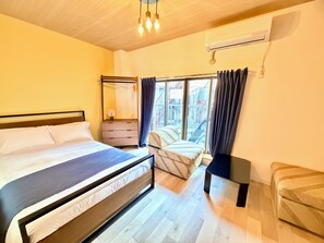 Family Villa, 3 Bedrooms, Private Bathroom | Premium bedding, individually decorated, individually furnished, desk - Nagara no Yado (Osaka)