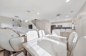Dining - Cozy Fort Lauderdale Villa-3 miles from the beach! (Fort Lauderdale)