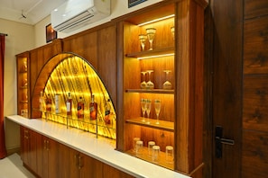 Bar (in der Unterkunft)
