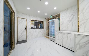 Interior - Hassen Sillim K2 Hotel (Seoul)