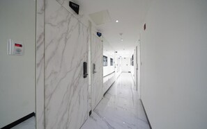 Interior - Hassen Sillim K2 Hotel (Seoul)