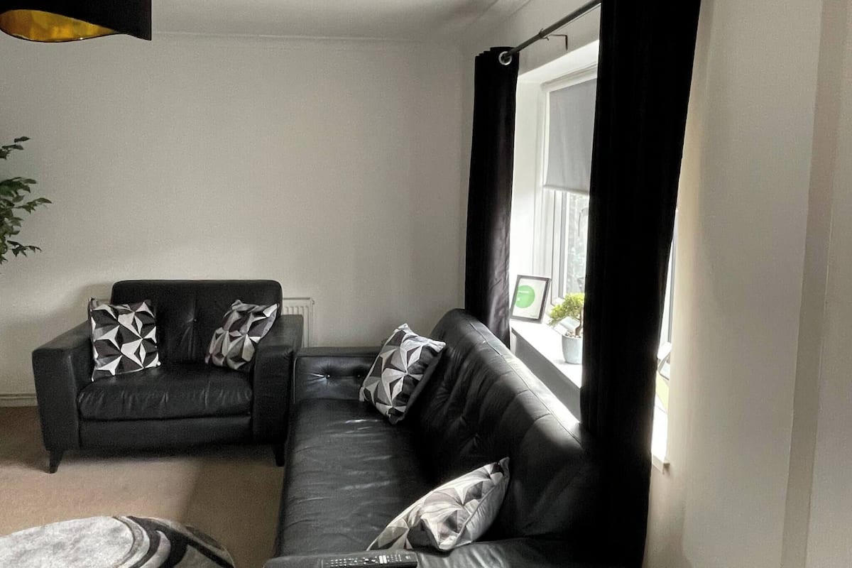 House, 1 Bedroom | Living room