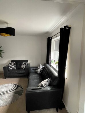 House, 1 Bedroom | Living room - Welcome to Sycamore House (Nottingham)