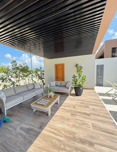 Mountain and Pool Modern Apartment