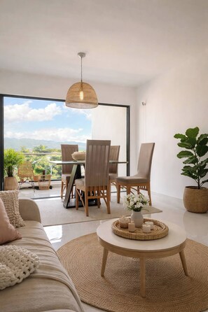 Căn hộ, 3 phòng ngủ, hút thuốc, ban công | Phòng ăn