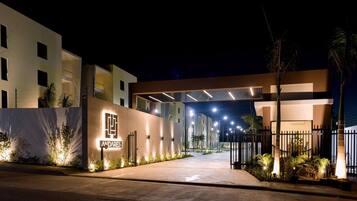 Apartment, 3 Bedrooms, Smoking, Balcony | Exterior