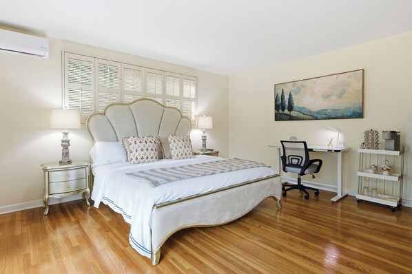 Silitysrauta/-lauta, vauvan matkasänky, ilmainen Wi-Fi, vuodevaatteet