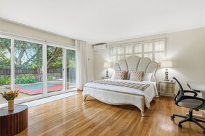 Silitysrauta/-lauta, vauvan matkasänky, ilmainen Wi-Fi, vuodevaatteet