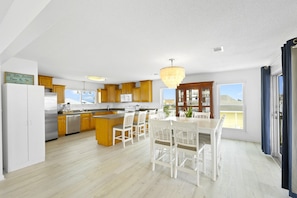 Dining - Sea Shell Villa Pensacola Beach Home w/ Amazing Gulf Views (pensacola beach)