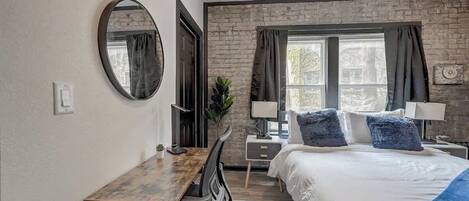 Ferros/tábuas de passar roupa, Wi-Fi, roupa de cama