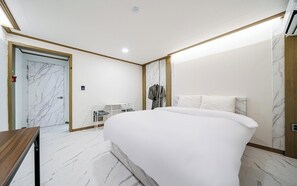 Free WiFi, bed sheets - Hasen Wolgot Hotel (Siheung)