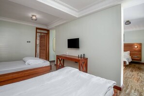 Executive Triple Room, Balcony, Courtyard View