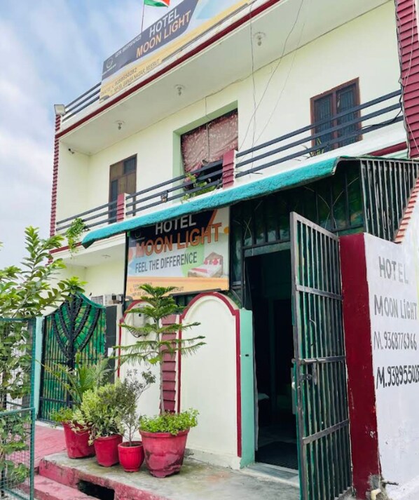 Exterior detail - Hotel Moonlight meerut (Meerut)