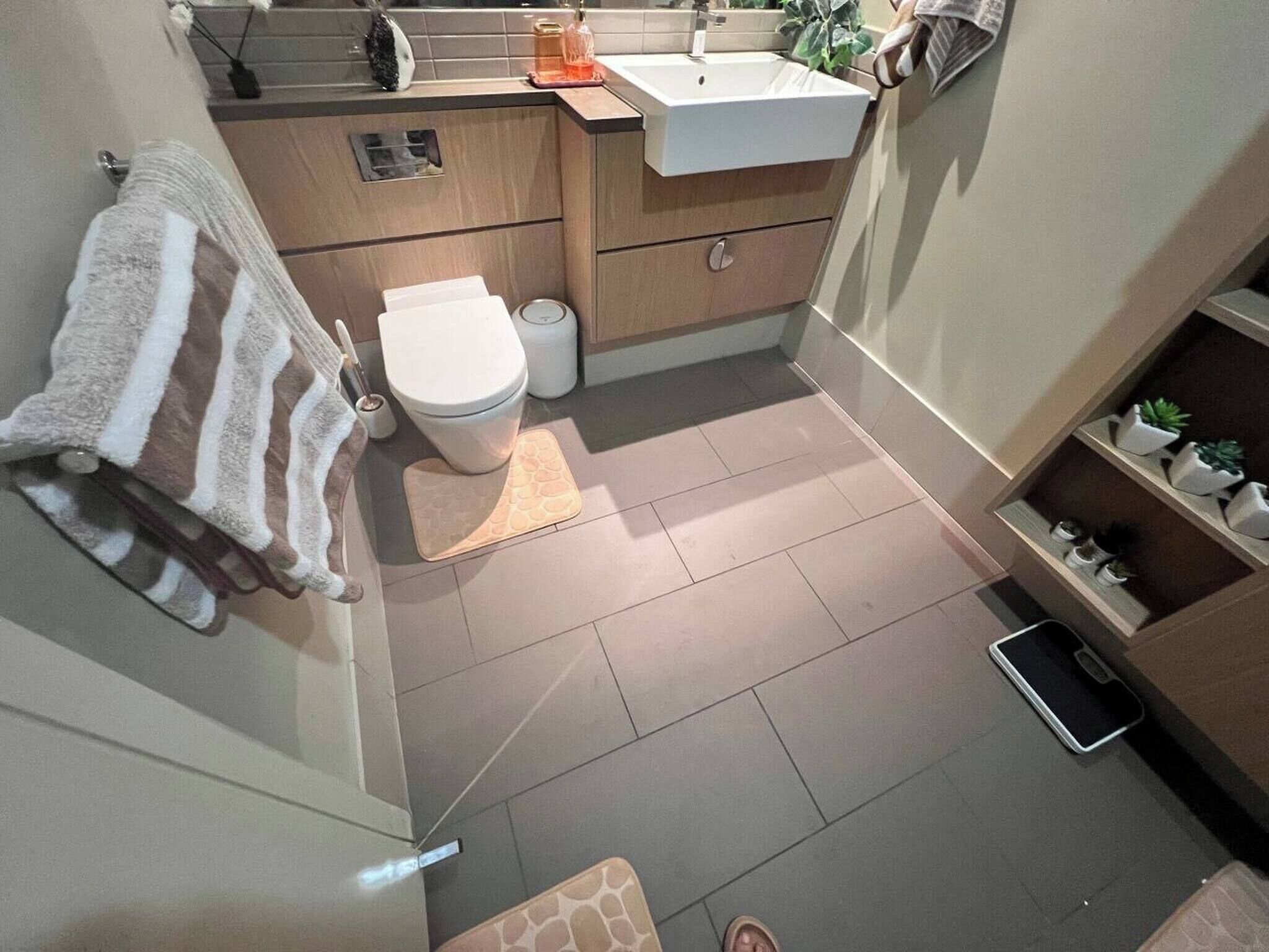 Room, 1 Bedroom, Smoking | Bathroom