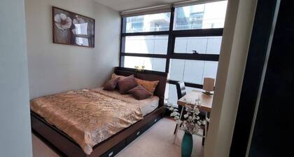Room-room in Melbourne CBD