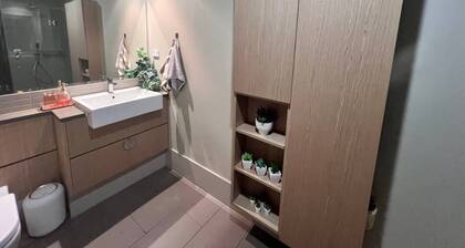 Room-room in Melbourne CBD